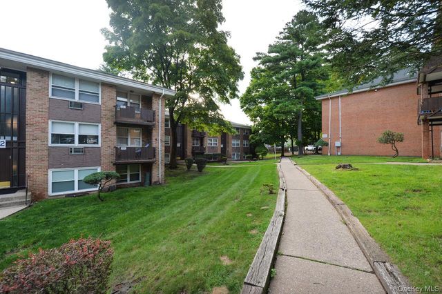 232 Kearsing Parkway G, Monsey, NY 10952