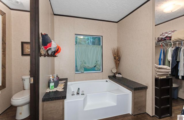 612 Ky 295 N., Kuttawa, KY 42055