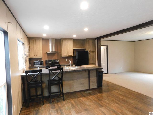 612 Ky 295 N., Kuttawa, KY 42055