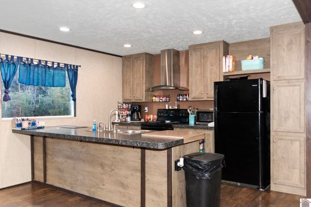 612 Ky 295 N., Kuttawa, KY 42055