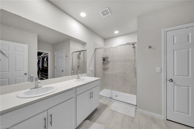 3017 26th ST SW, Lehigh Acres, FL 33976