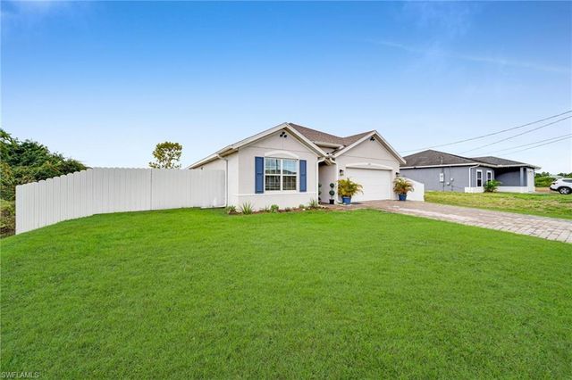 3017 26th ST SW, Lehigh Acres, FL 33976