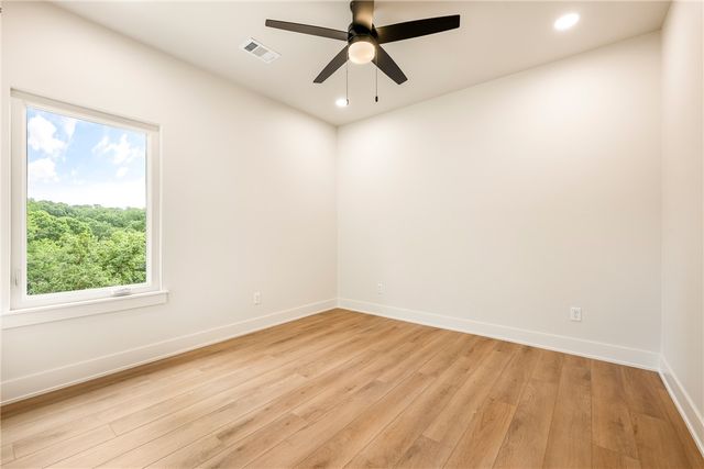19 Lothian Lane, Bella Vista, AR 72715