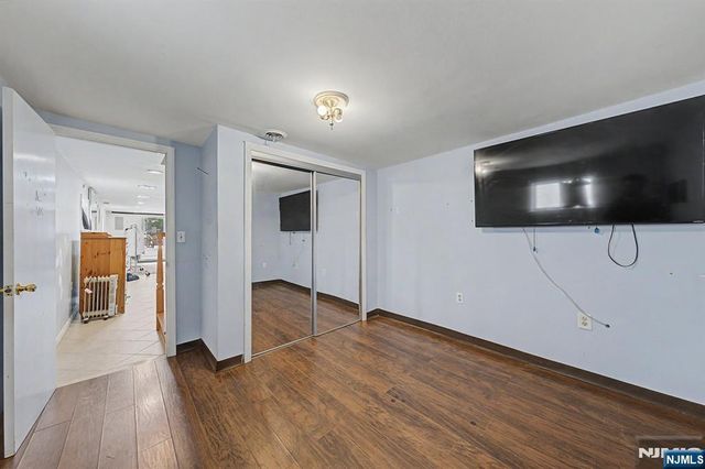 92 Blauvelt Avenue, Bergenfield, NJ 07621