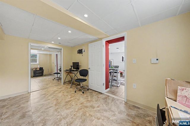 92 Blauvelt Avenue, Bergenfield, NJ 07621