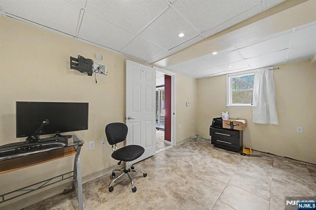 92 Blauvelt Avenue, Bergenfield, NJ 07621