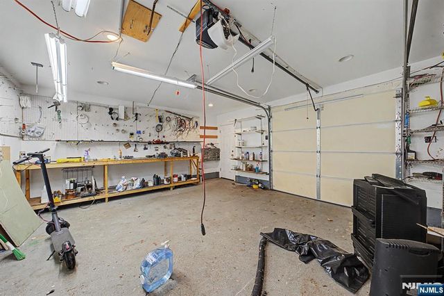 92 Blauvelt Avenue, Bergenfield, NJ 07621
