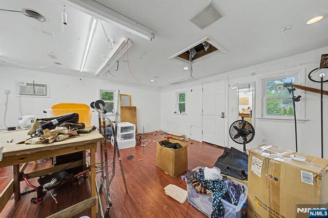 92 Blauvelt Avenue, Bergenfield, NJ 07621