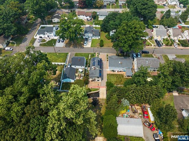 92 Blauvelt Avenue, Bergenfield, NJ 07621