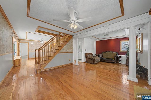 92 Blauvelt Avenue, Bergenfield, NJ 07621