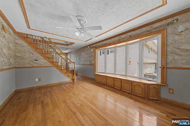 92 Blauvelt Avenue, Bergenfield, NJ 07621