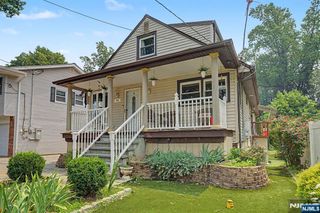 92 Blauvelt Avenue, Bergenfield, NJ 07621