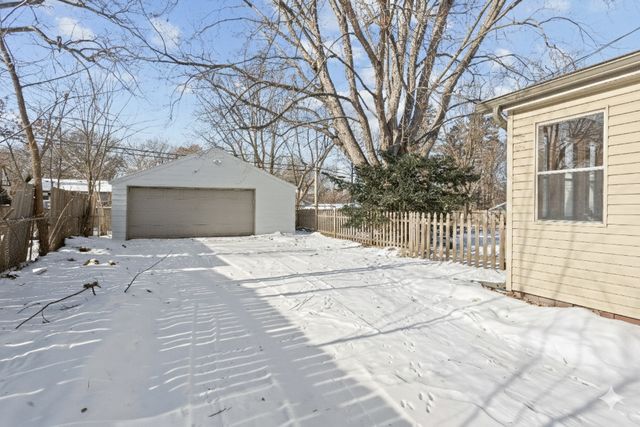 777 Stryker Avenue, Saint Paul, MN 55107