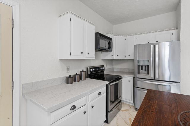 777 Stryker Avenue, Saint Paul, MN 55107