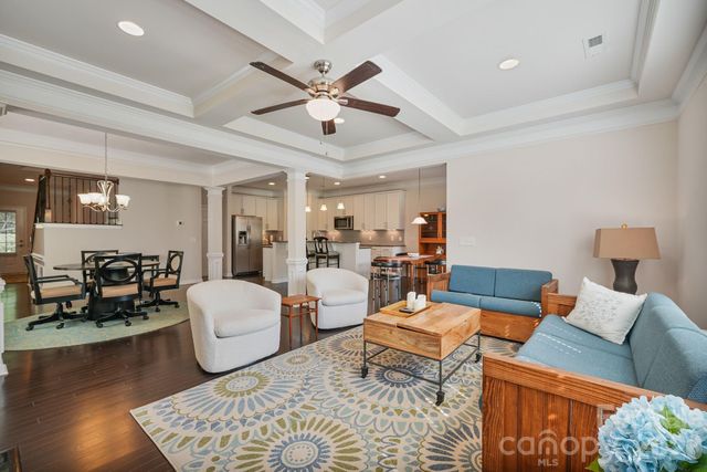 3845 Park South Station Boulevard, Charlotte, NC 28210