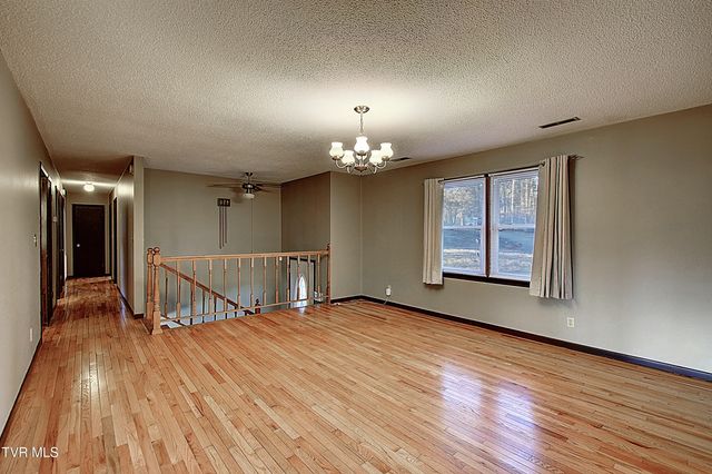 114 Revere Circle, Elizabethton, TN 37643