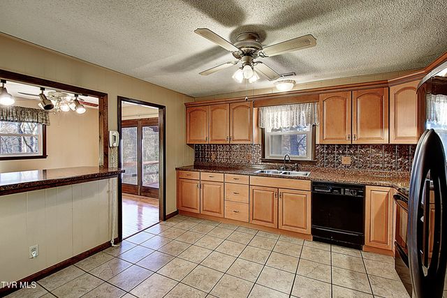 114 Revere Circle, Elizabethton, TN 37643