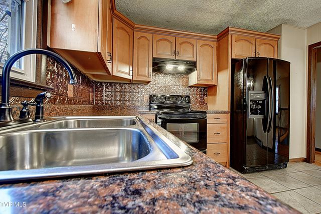 114 Revere Circle, Elizabethton, TN 37643