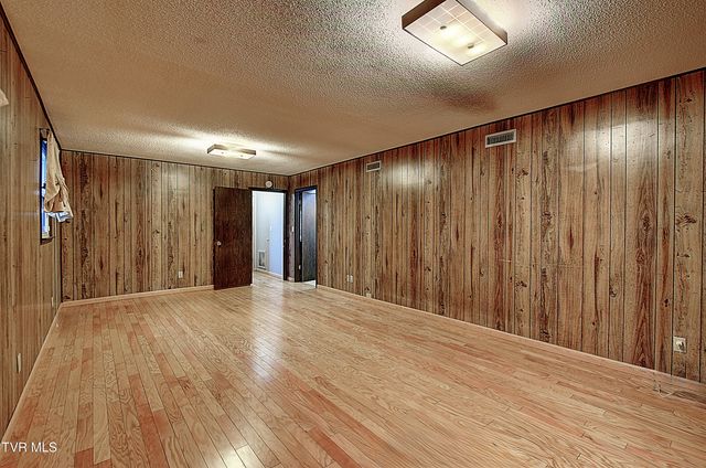 114 Revere Circle, Elizabethton, TN 37643