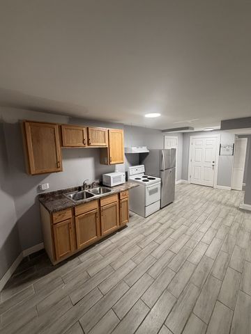 228 N SACRAMENTO Boulevard G, Chicago, IL 60612