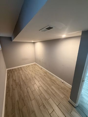 228 N SACRAMENTO Boulevard G, Chicago, IL 60612