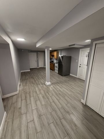 228 N SACRAMENTO Boulevard G, Chicago, IL 60612