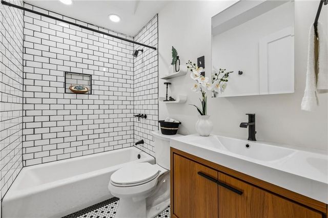 702 Glenwood Avenue SE, Atlanta, GA 30312