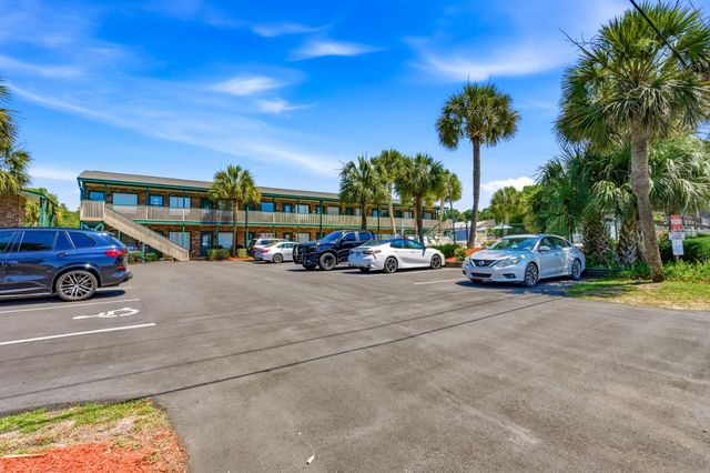 4516 Seaview St Apt 33, North Myrtle Beach, SC 29582