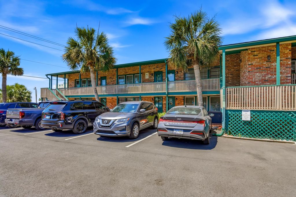 4516 Seaview St Apt 33, North Myrtle Beach, SC 29582
