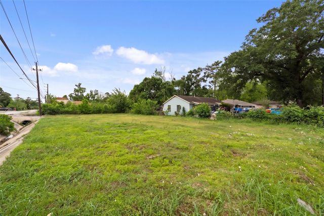 8170 Homewood Lane, Houston, TX 77028