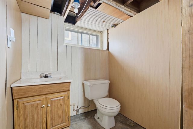 409 A Ave. NW, Cedar Rapids, IA 52405