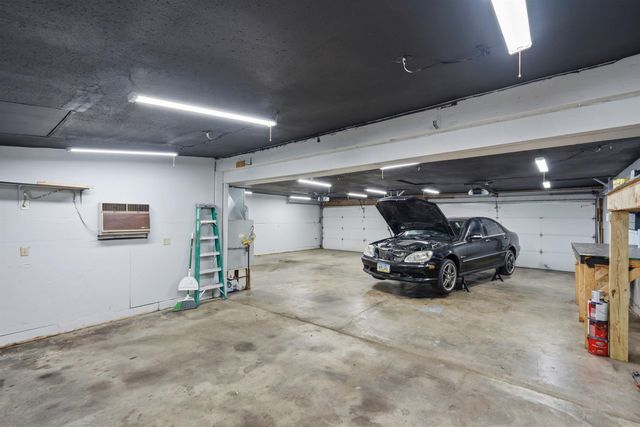 409 A Ave. NW, Cedar Rapids, IA 52405