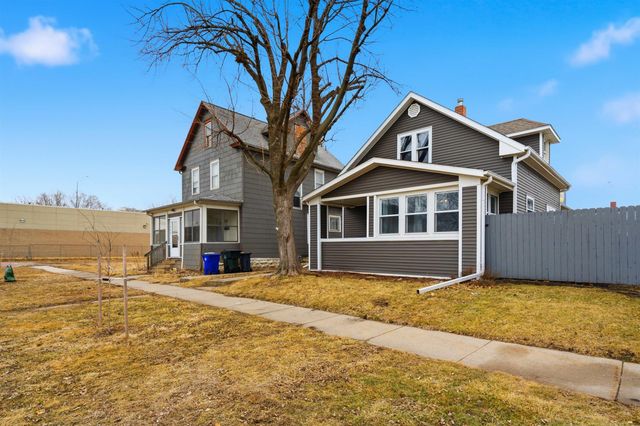 409 A Ave. NW, Cedar Rapids, IA 52405