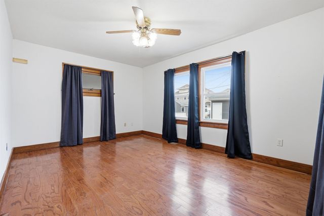 409 A Ave. NW, Cedar Rapids, IA 52405