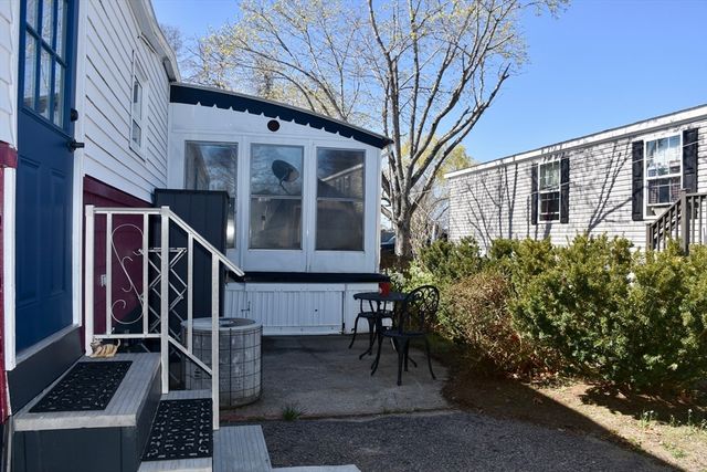 16 Francis St, Wareham, MA 02538