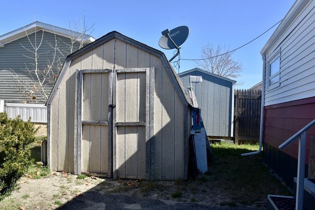 16 Francis St, Wareham, MA 02538