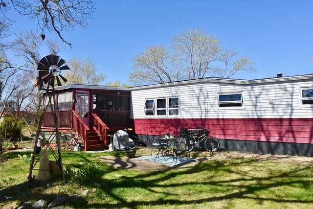 16 Francis St, Wareham, MA 02538