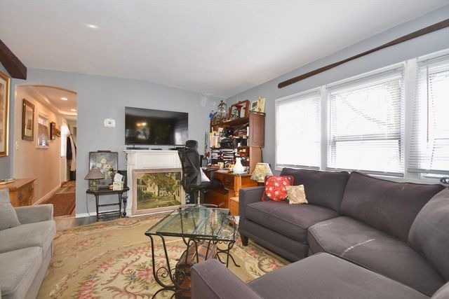 16 Francis St, Wareham, MA 02538