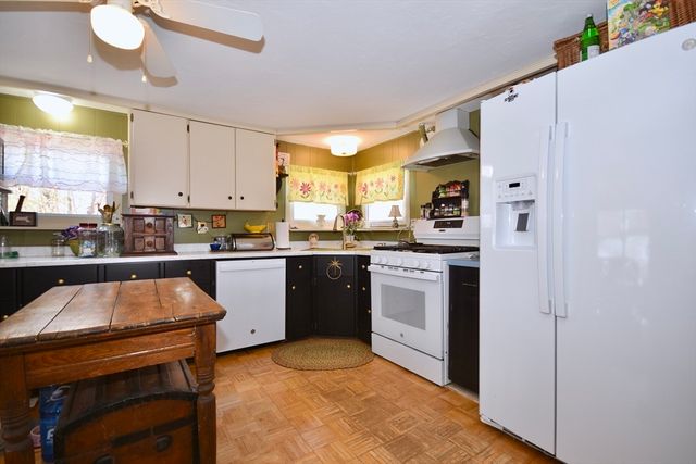 16 Francis St, Wareham, MA 02538