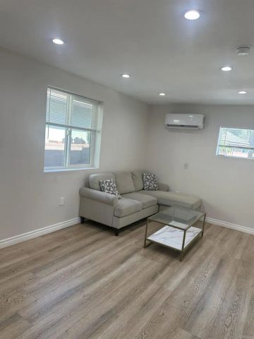 13009 Debby Street, Valley Glen, CA 91401