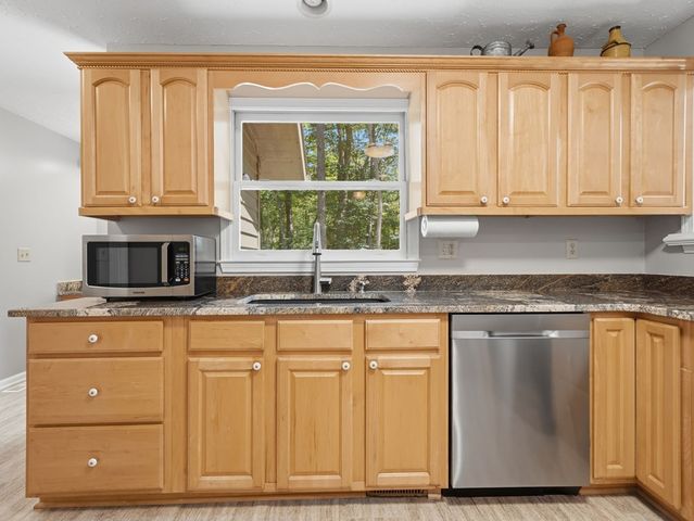 142 Armor Court, Ellijay, GA 30540