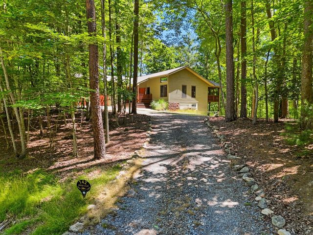 142 Armor Court, Ellijay, GA 30540