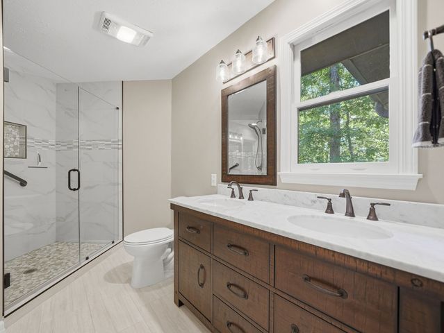 142 Armor Court, Ellijay, GA 30540