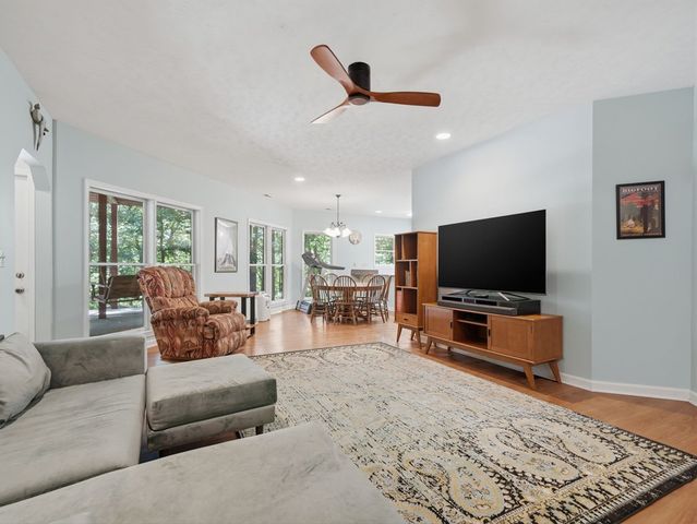 142 Armor Court, Ellijay, GA 30540