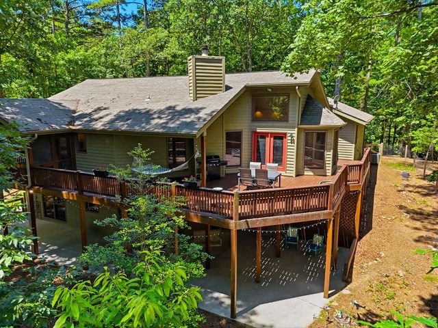 142 Armor Court, Ellijay, GA 30540