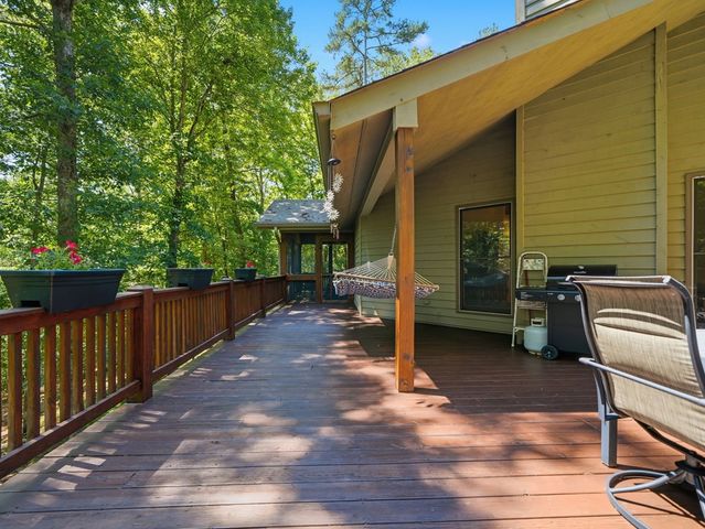 142 Armor Court, Ellijay, GA 30540