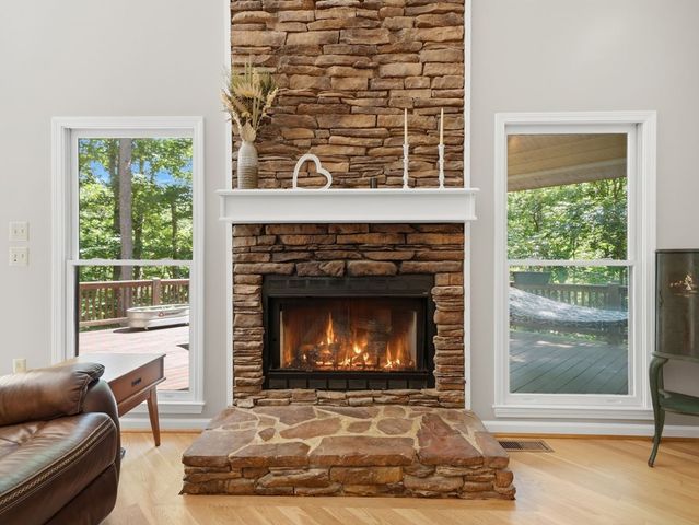 142 Armor Court, Ellijay, GA 30540