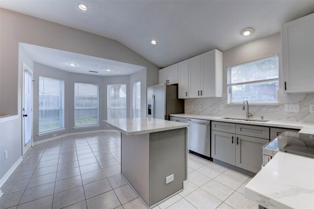 9026 Eaglecove Drive, Houston, TX 77064