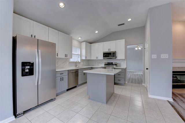 9026 Eaglecove Drive, Houston, TX 77064