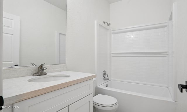 2575 W AMBER SUN Drive, Phoenix, AZ 85085